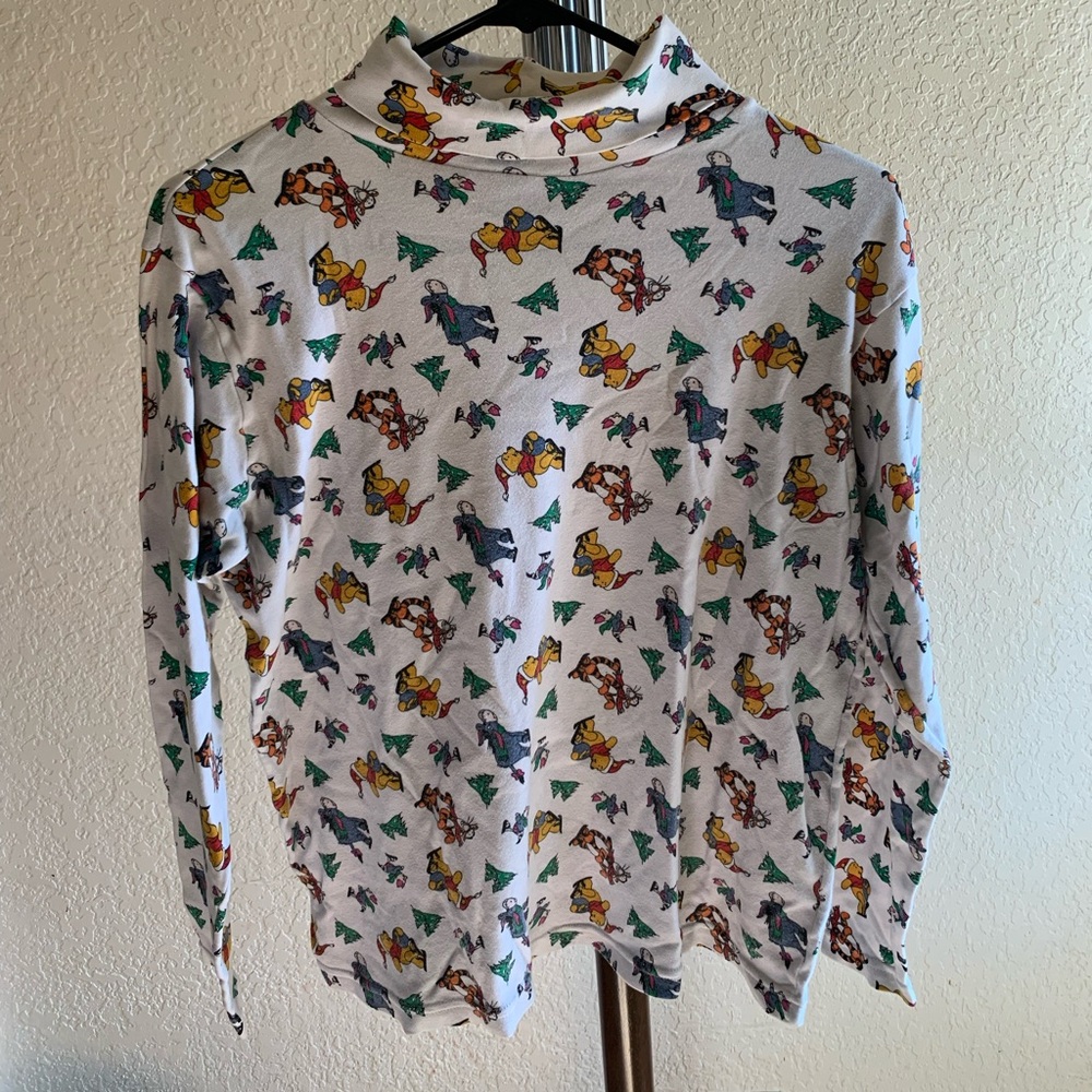 Vintage Winnie the Pooh holiday turtle neck